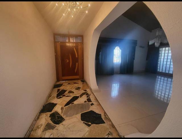 4 BEDROOM HOUSE FOR SALE IN SOUTHRIDGE